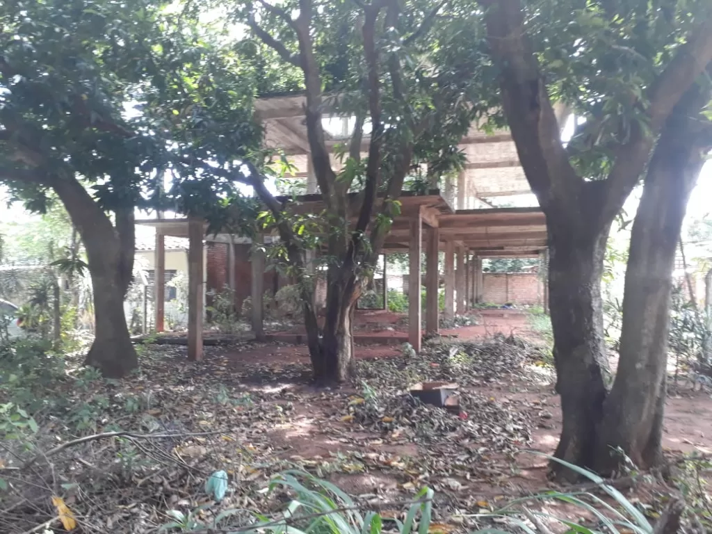 VENDO TERRENO CON ESTRUCTURA A TERMINAR PARA 3 PISOS — foto 2