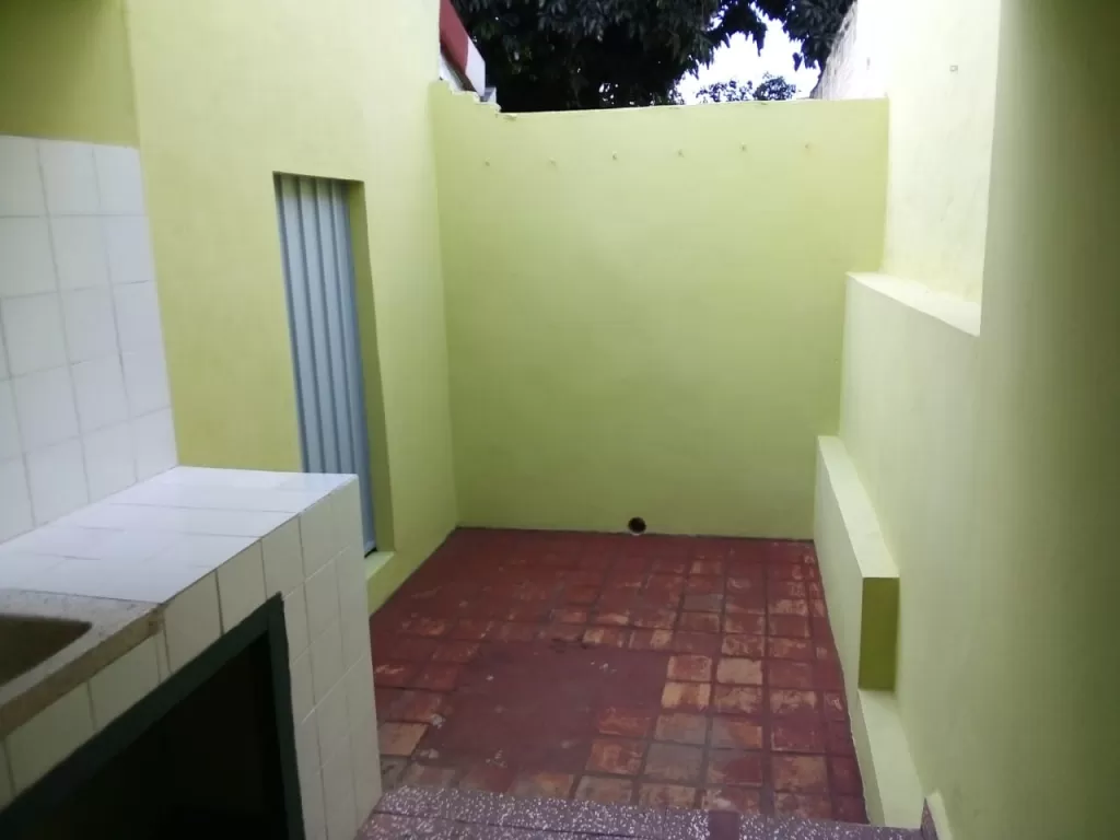 ALQUILAMOS DEPARTAMENTO CON GARAGE SOBRE GRAL. DELGADO- LAMBARE — foto 2