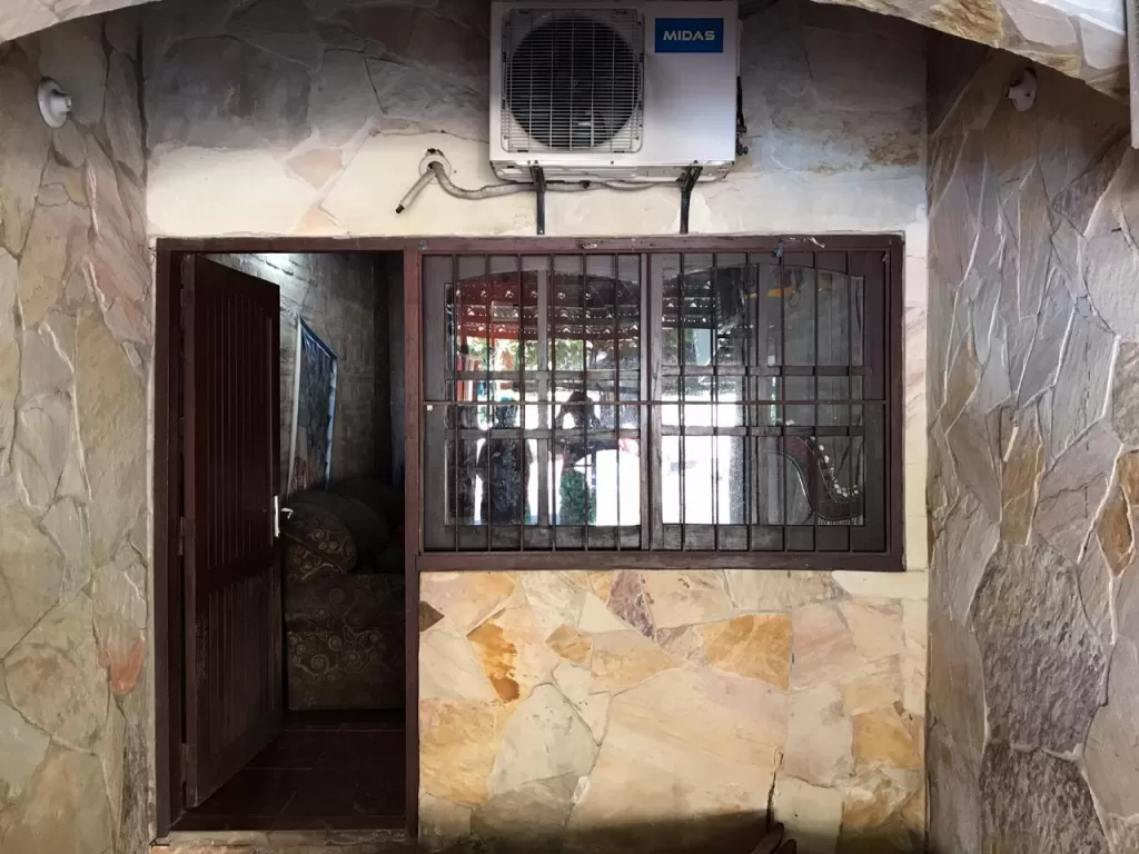 VENDO DUPLEX CON SALÓN COMERCIAL ZONA CIT (SOBRE ASFALTO ABDON CABALLERO) — foto 3
