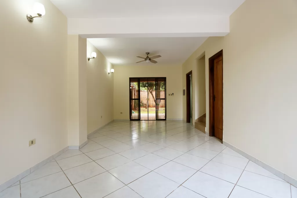 Venta duplex Barrio Obrero a cuadras de Felix Bogado — foto 2