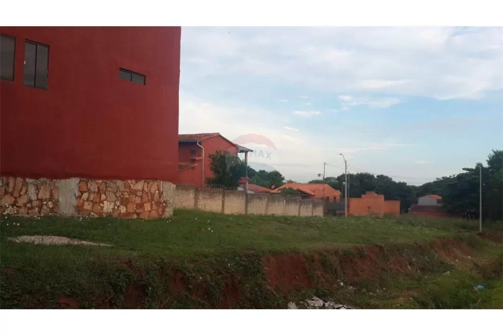 TERRENO EN EL CENTRO DE LA CIUDAD DE VILLA ELISA — foto 2