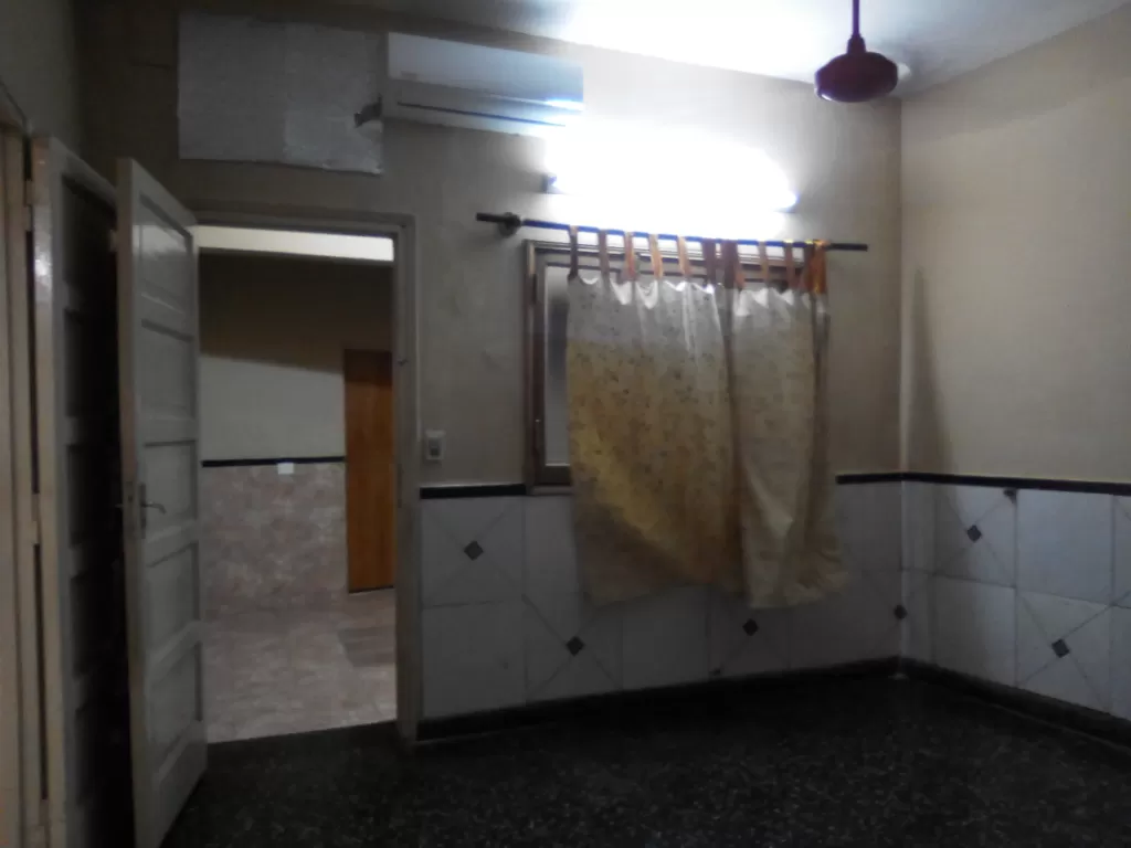 ALQUILER DE CASA CON PATIO EN PLANTA BAJA — foto 3