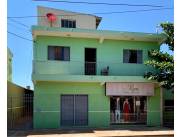 Vendo hermosa casa preparada para un piso más ! sobre asfaltado a 100 metros del Cardumen en el Barrio San Miguel