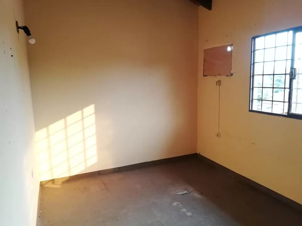 ALQUILO DUPLEX EN LAMBARE — foto 3