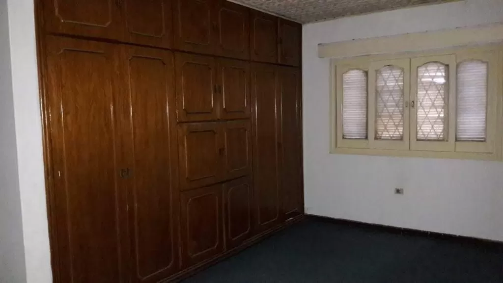 Amplia residencia sobre Padre Casanello. — foto 3