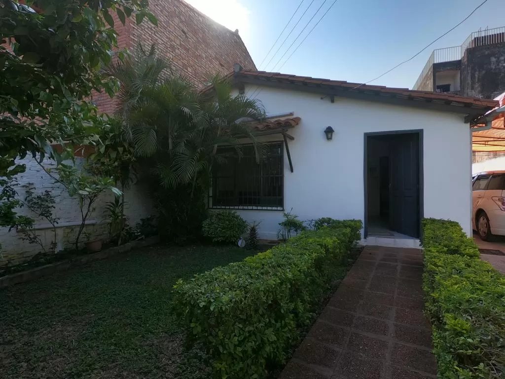 HERMOSA CASA EN VENTA EN ASUNCIÓN, BARRIO VISTA ALEGRE. — foto 2