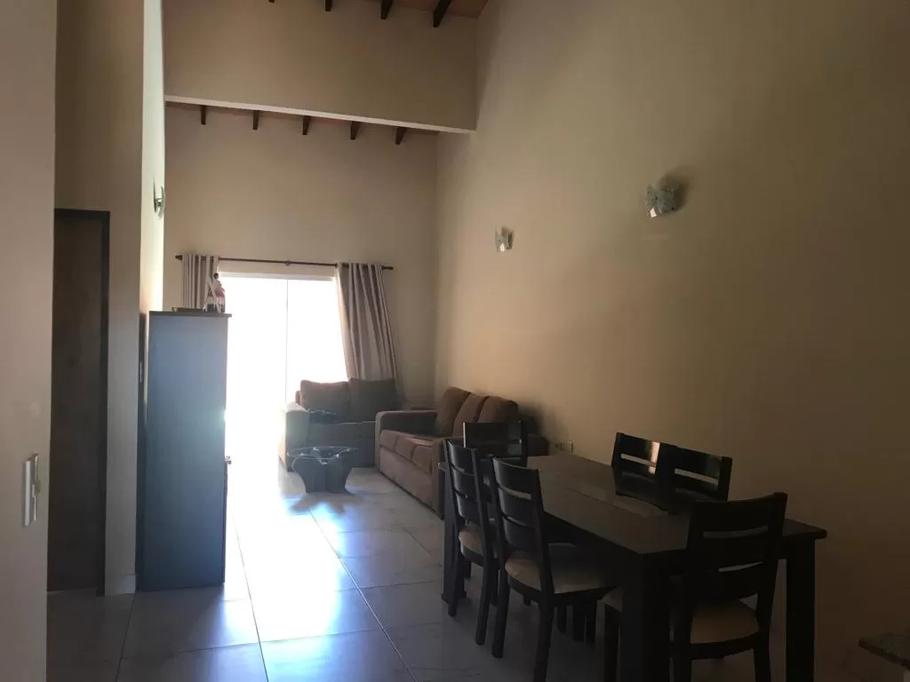 VENDO HERMOSO DUPLEX EN LAMBARE. ZONA CARRETERA DE LOPEZ — foto 2