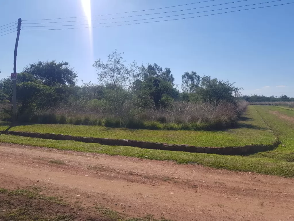 OFERTA 2 TERRENOS ESQUINA EN COSTA LAGO - YPACARAI — foto 3