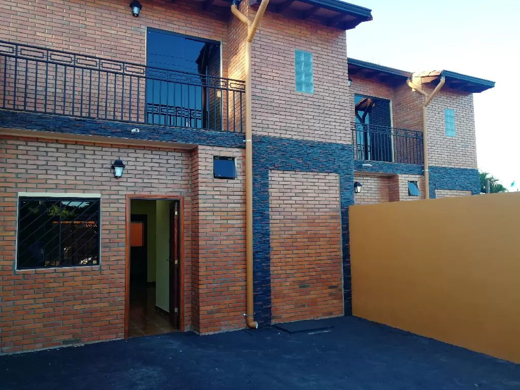 Villa Elisa duplex a estrenar.sobre asfalto — foto 3