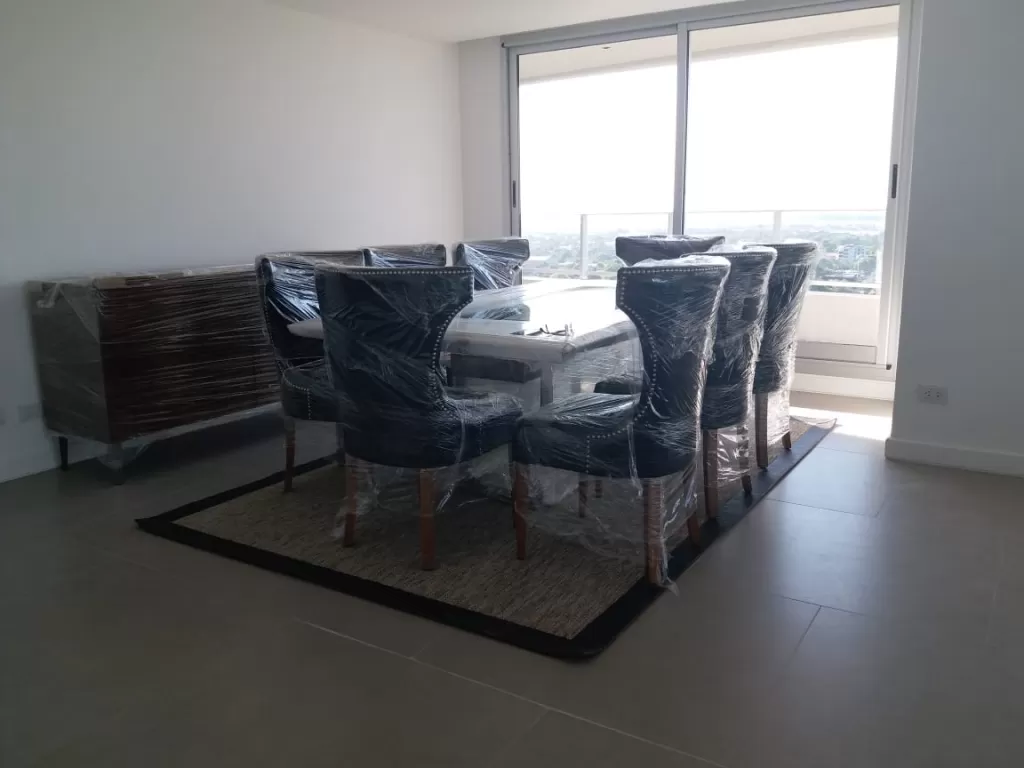 Alquiló departamento Totalmente Amoblado de alta gama de 3 y 4 Dorm En el barrio más Top — foto 2