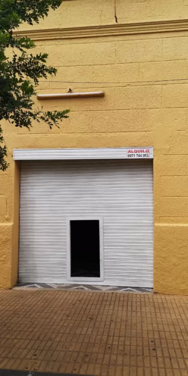 Alquilo amplio salón en el centro de Coronel Oviedo — foto 2