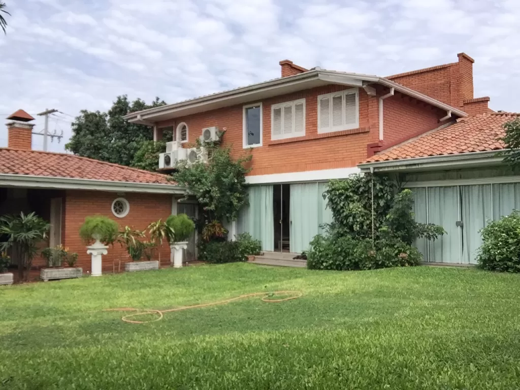 VENDO RESIDENCIA EN BARRIO HIPÓDROMO — foto 2