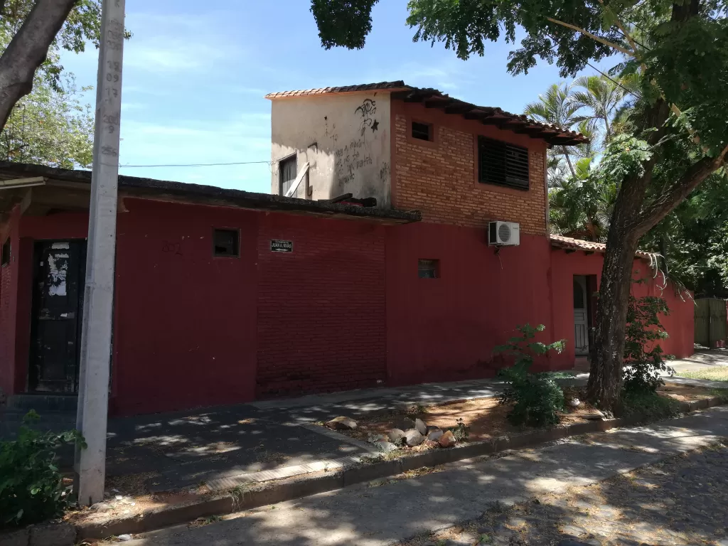 Vendo casa en Barrio Mburucuyá — foto 2
