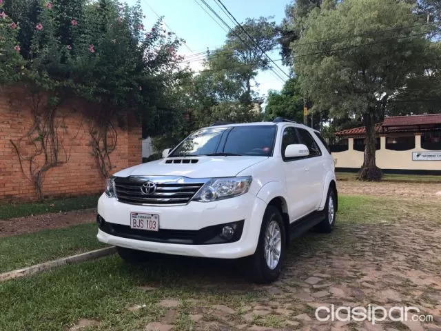 Toyota Fortuner 2013 - foto 2