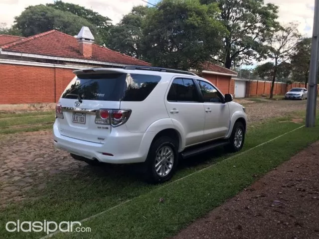 Toyota Fortuner 2013 — foto 3
