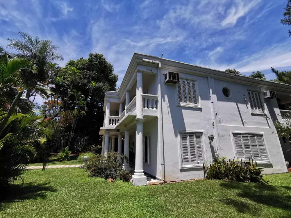 VILLA MORRA: SEÑORIAL RESIDENCIA TIPO DIPLOMÁTICO, IDEAL P RESIDENCIA Y U OFICINA. — foto 3