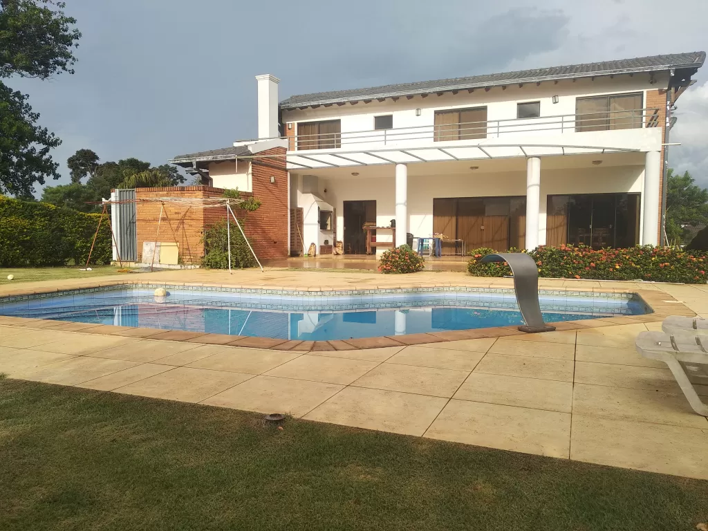 HERMOSA RESIDENCIA PARANA COUNTRY CLUB - 420.000 USD FINANCIACION BANCARIA — foto 2