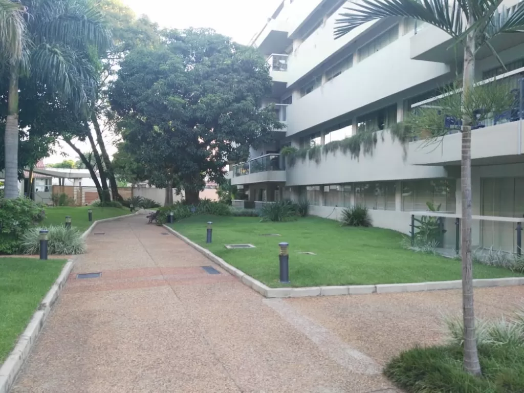 BALKONIA (BO PRIVADO): MUY ELEGANTE Y SEGURO, 3 SUITES, AMOBLADO FULL, GUARDIA, PISCINA. — foto 2