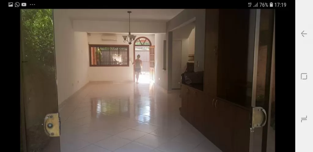 MBURUCUYÁ (PROX. COL SANTA ANA): ELEGANTE DÚPLEX, 3 DORMITORIOS, JARDíN, QUINCHO. — foto 2