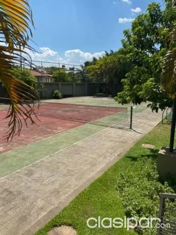 En venta amplia residencia, Barrio Tembetary — foto 3