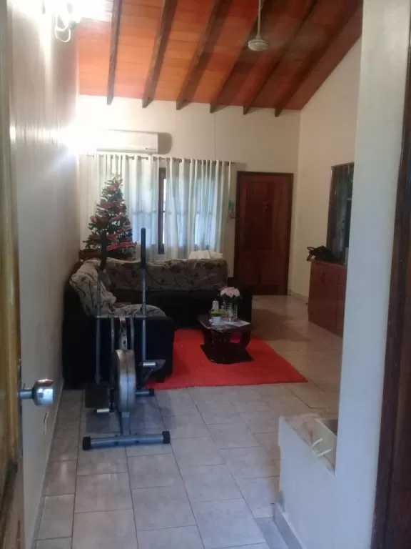 Vendo hermosa casa en lambare valle apua — foto 2