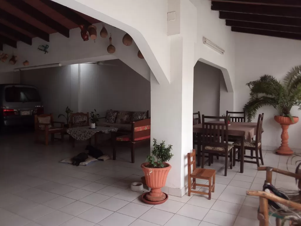 Hermosa Casa En Lambare Zona Supermercado el Pueblo — foto 2