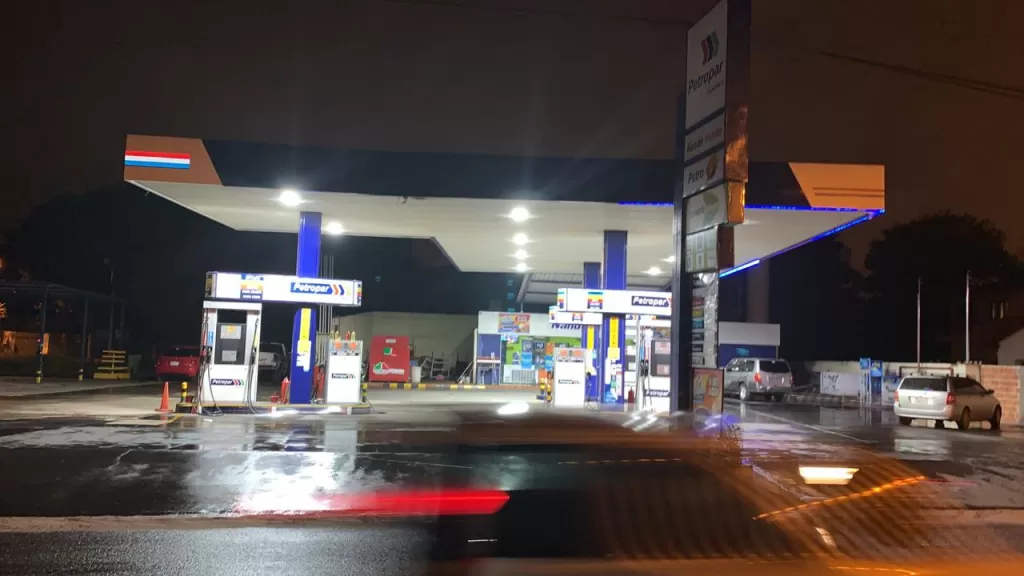 LUQUE CAPIATÁ: ESTACIÓN GASOLINERA EN FUNCIONAMIENTO, NEGOCIO REDONDO ASEGURADO!! — foto 3