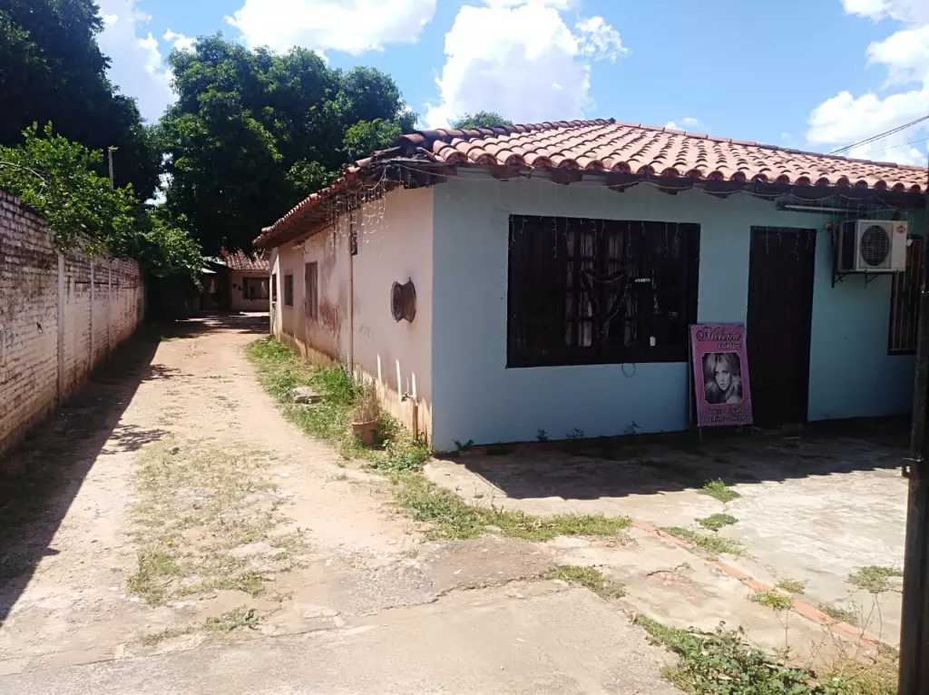 EXCELENTE UBICACIÓN - CASA EN ZONA FERNANDO DE LA MORA — foto 3