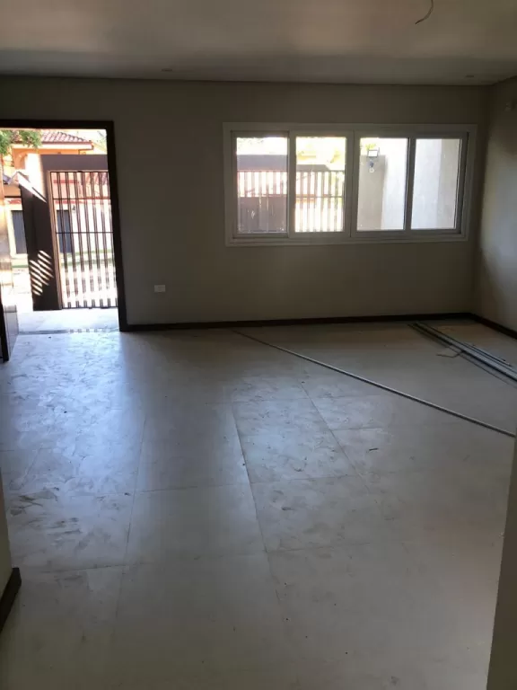 MANORÁ: ELEGANTE RESIDENCIA, 3 SUITES, HERMOSO JARDÍN, 3.000 USD — foto 3