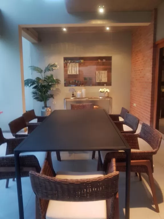 VILLA MORRA: RESIDENCIA PREMIUM, 4 DORMITORIOS, JARDÍN, PISCINA, MUY ELEGANTE — foto 3