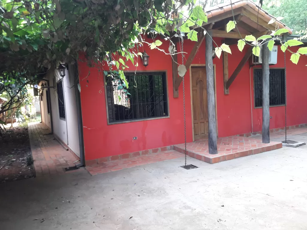 Alquilo casa barrio san miguel (laurelty) — foto 2