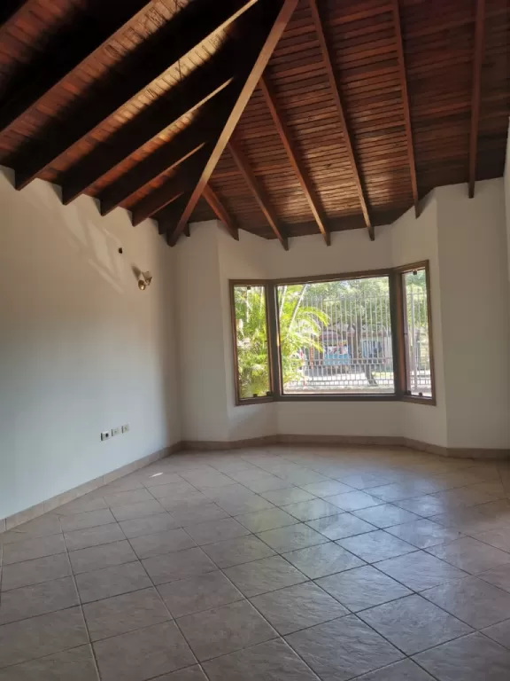 CASA SOBRE PRIMER PRESIDENTE — foto 2