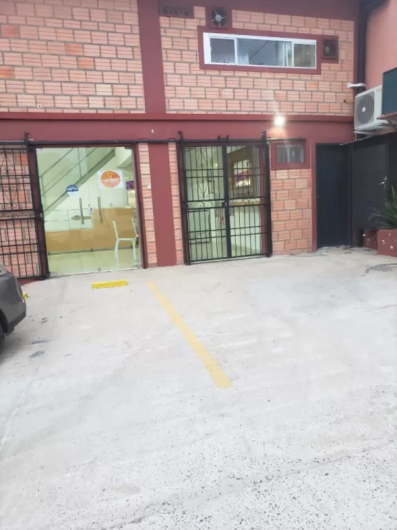 Salón Comercial a estrenar — foto 2