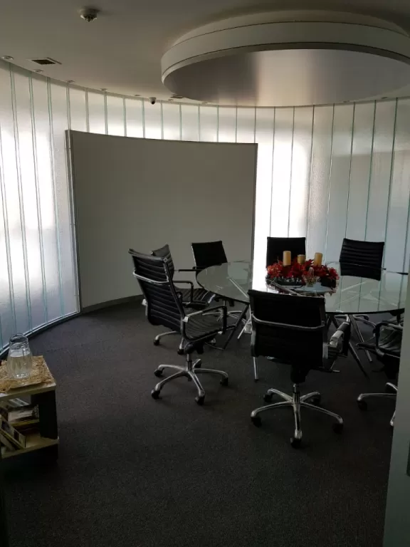 EDIF. AURA, AVIADORES DEL CHACO: 250 M2, LUJOSAS OFICINAS, TECNOLOGÍA FULL, 11.50 USDM2 — foto 2