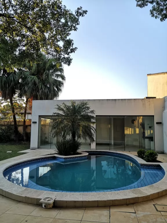 PROX. AVDA. SANTA TERESA: ELEGANTÍSIMA, IDEAL P RESIDENCIA, CLÍNICAS Y OTROS, GRAN JARDÍN — foto 2