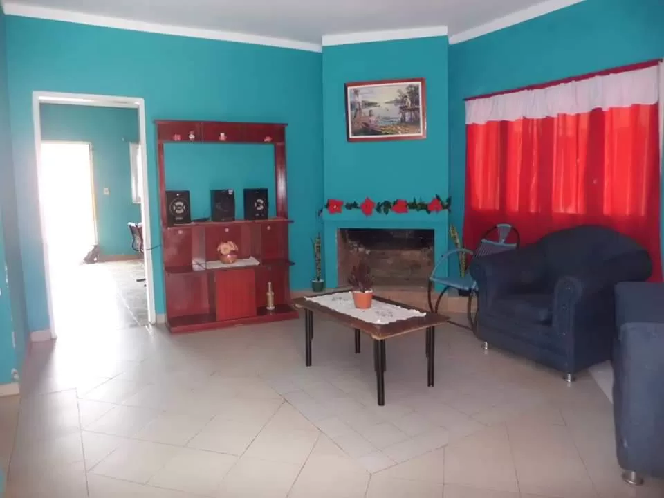CASA DE 4 DORMITORIOS EN BARRIO SAN PEDRO — foto 2