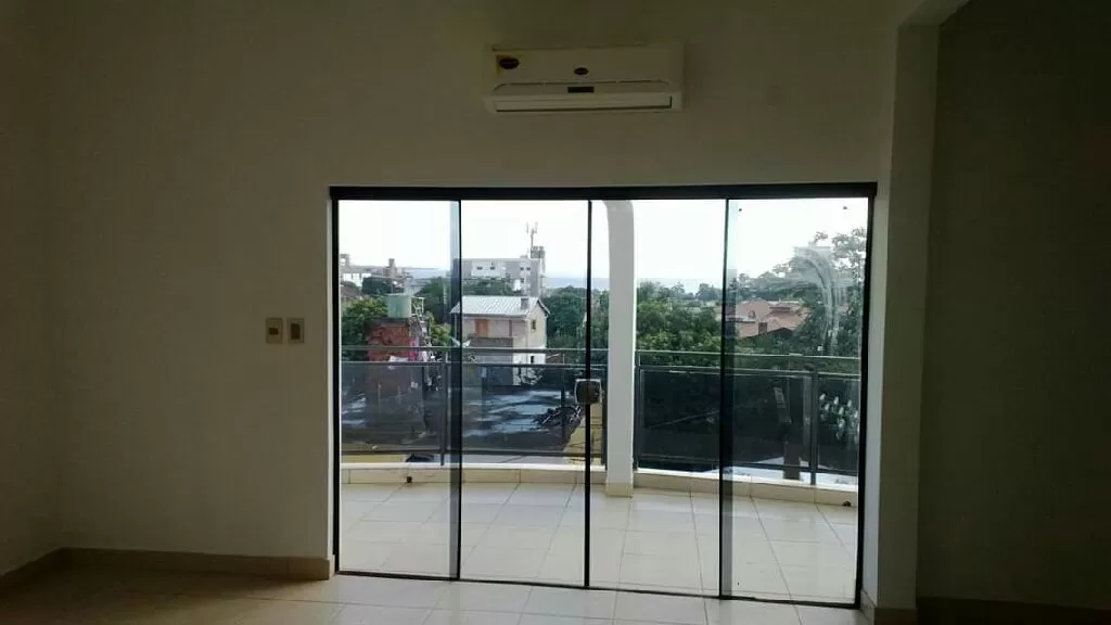Alquilo departamento en ENCARNACIÓN — foto 2