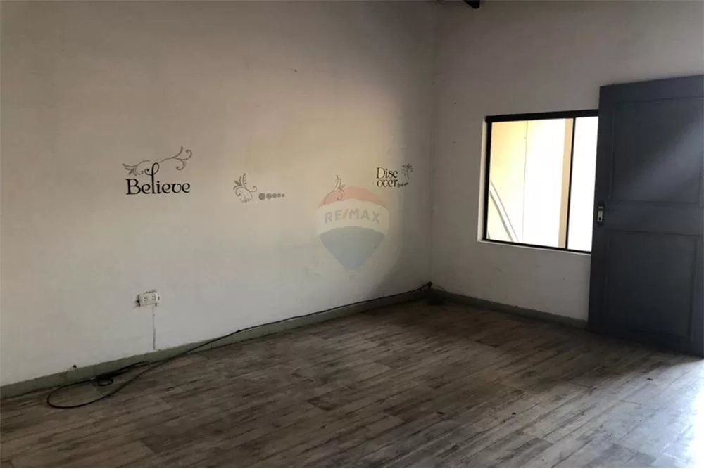 Vendo terreno ideal para duplex barrio Ykua Sati 160,000 USD — foto 3