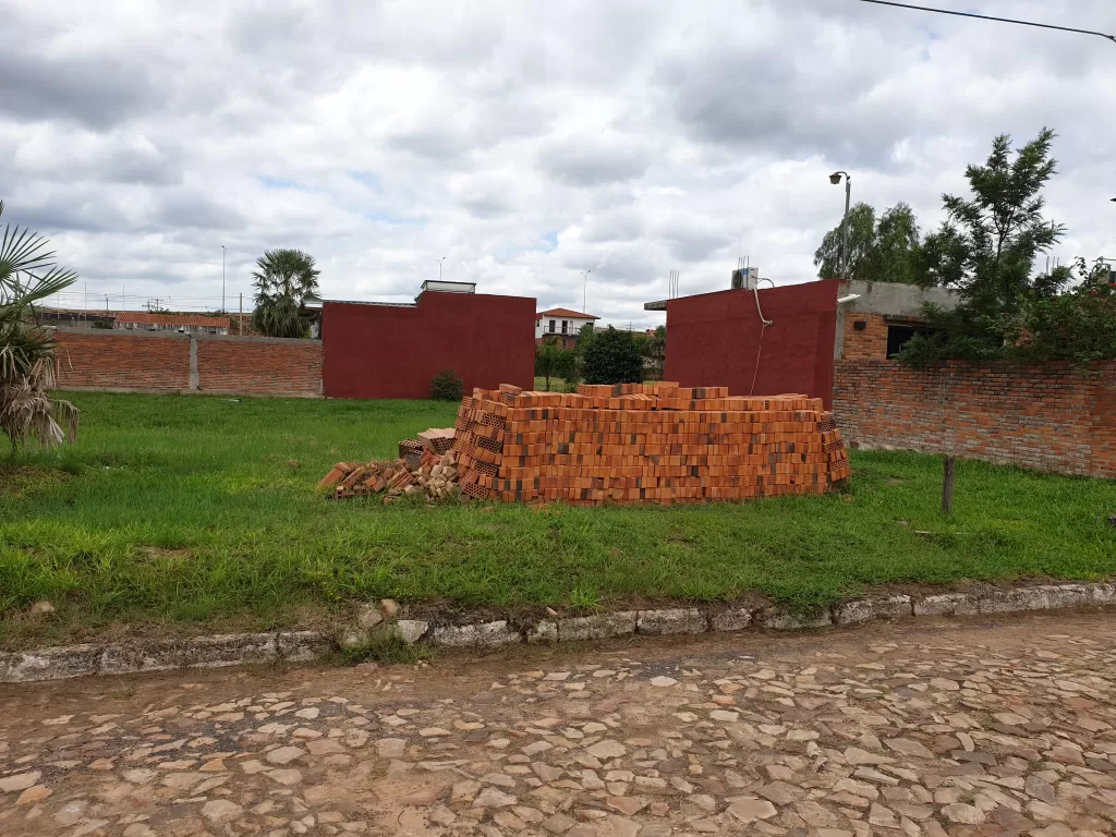 VENDO TERRENO EN BARRIO CERRADO PILAR DEL NORTE LIMPIO — foto 2