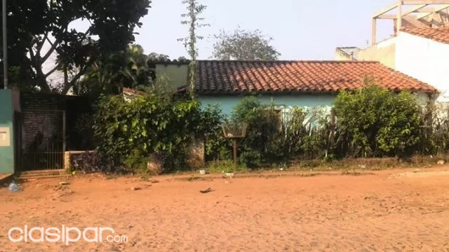VENDO PROPIEDAD E. DE LA MORA, NORTE. A MTS. DE MCAL LOPEZ E INGAVI — foto 2