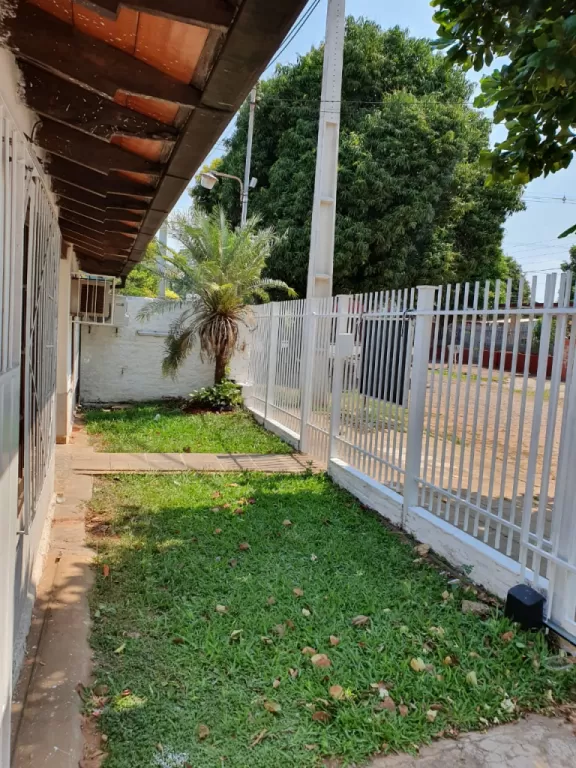 VENDO CASA EN SAN LORENZO ZONA SALEMMA — foto 2