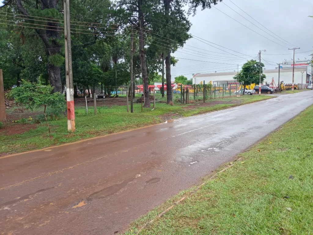 Terreno 40x40 a dos cuadras de la Costanera de Hernandarias — foto 2
