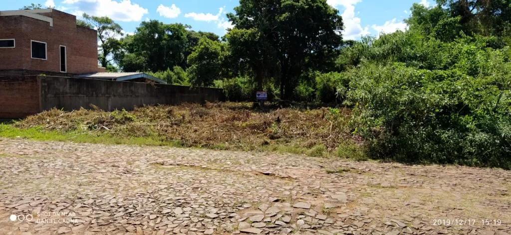 VENDO TERRENO CERCA DE LA PLAYA MBOI KAE — foto 2
