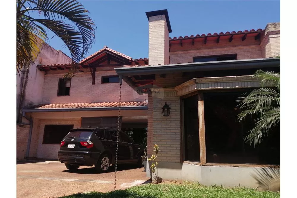 VENDO HERMOSA RESIDENCIA EN EL BO.SAN VICENTE — foto 2