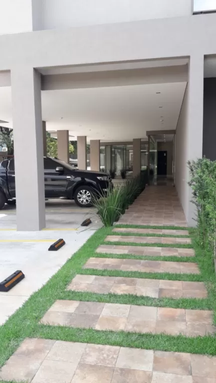 Espectaculares departamentos en zona Avenida Perón — foto 2