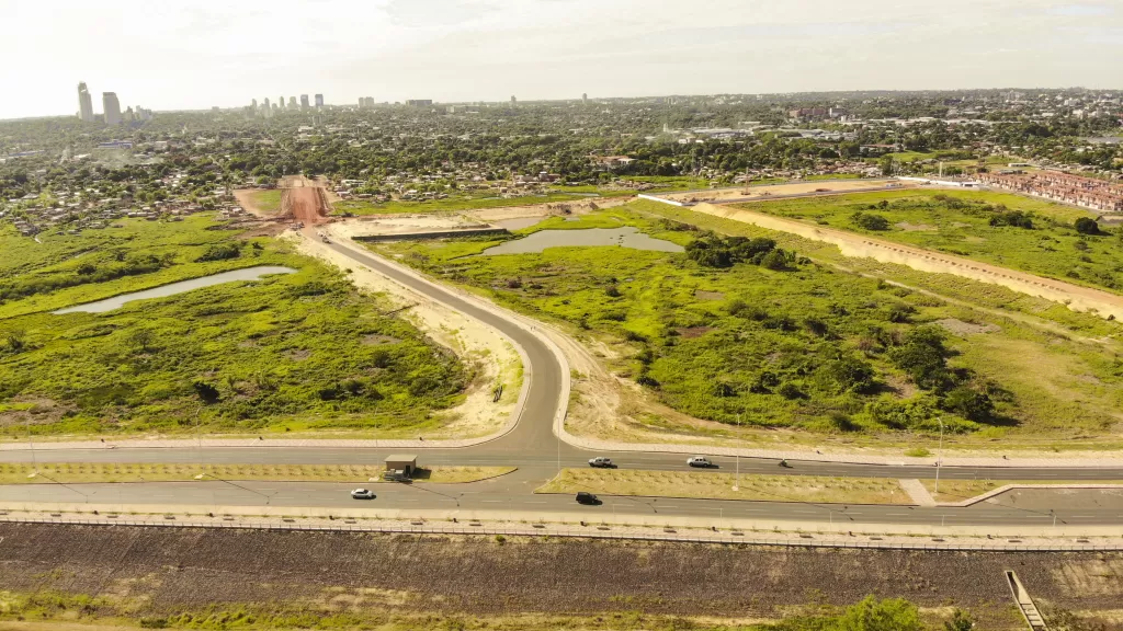 TERRENO DE 10.000 M2 COSTANERA NORTE — foto 2