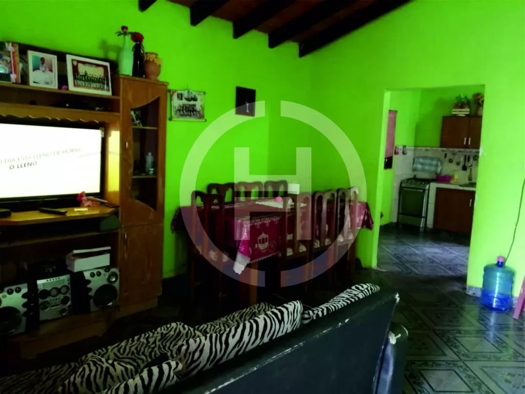 C320-HAMMURABI VENDE CASA EN ÑEMBY — foto 3