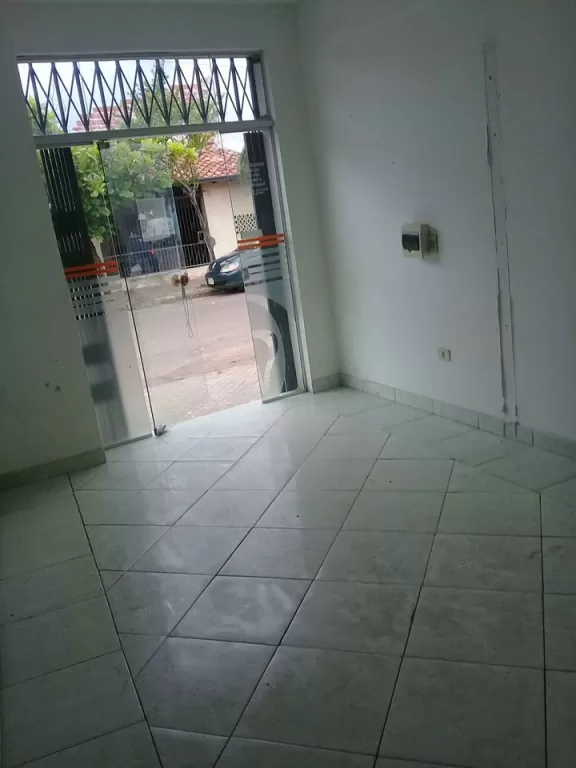 SALON COMERCIAL EN ASUNCION — foto 2