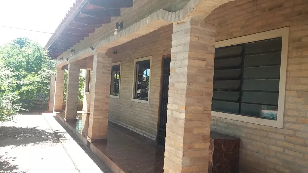 Vendo Hermosa Casa en Capiata KM 17 ruta 2 a tan solo 3 cuadras de la ruta 2 — foto 2