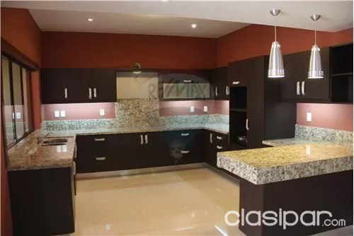 VENDO CASA EN LUQUE a minutos de Shopping del Sol — foto 2